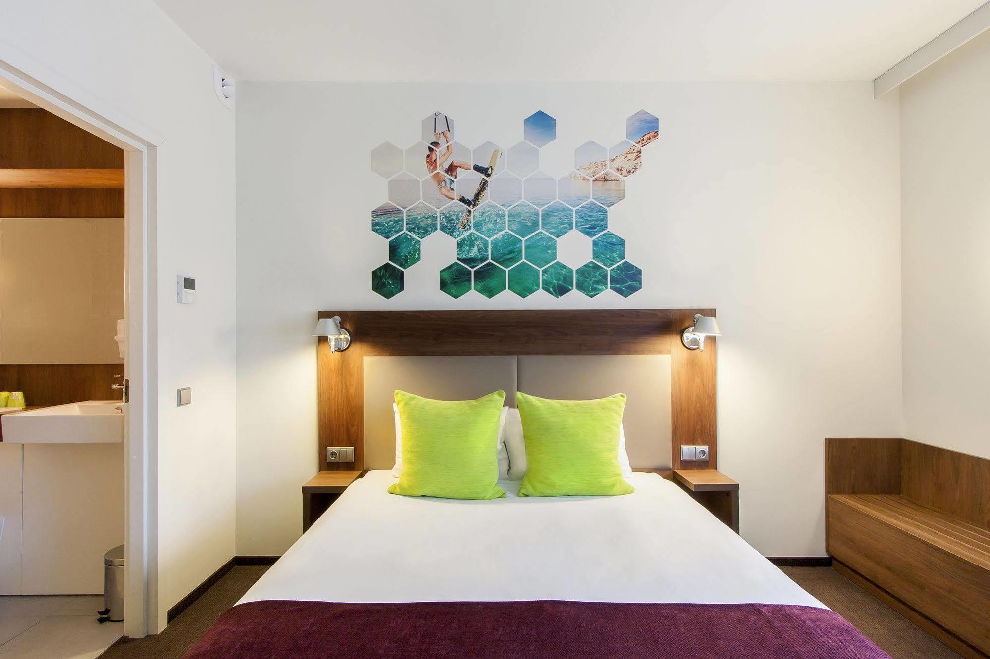 Ibis Styles 3*